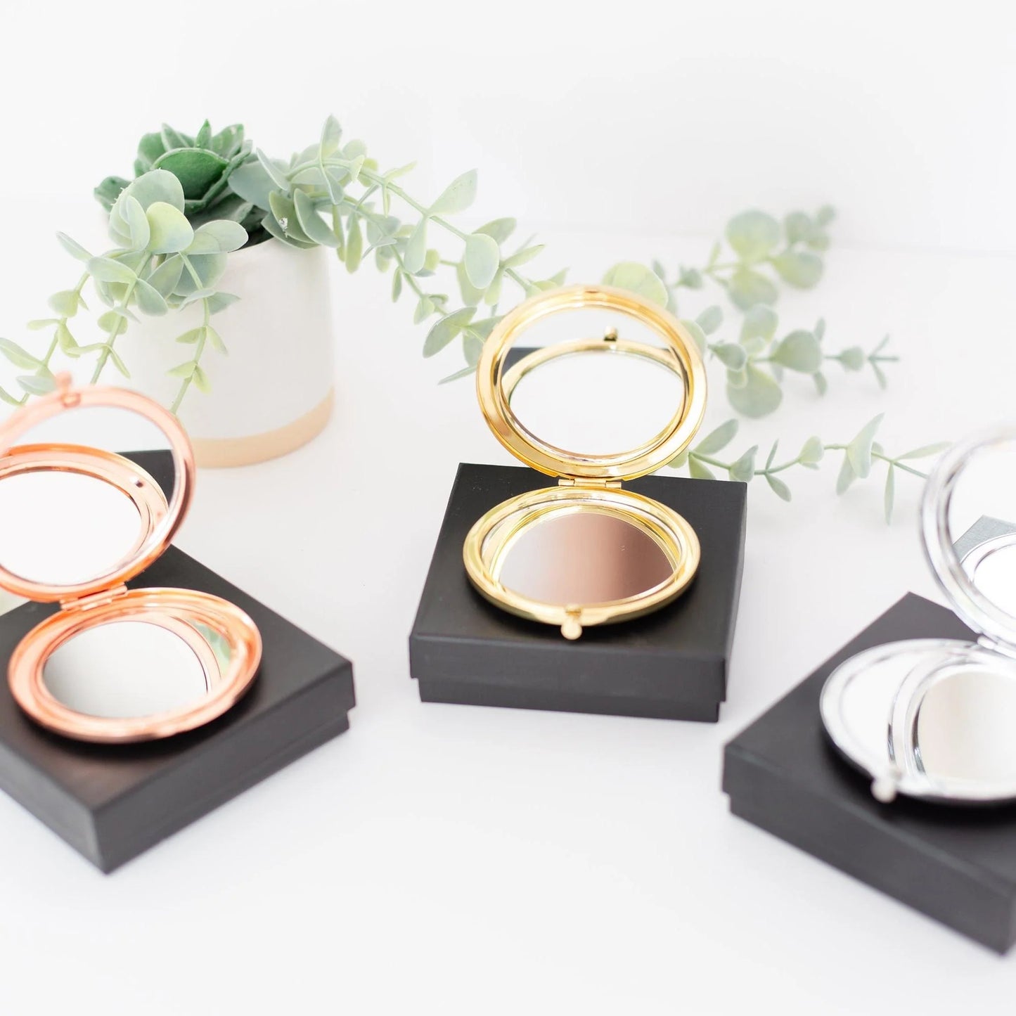Elegant Compact Mirror